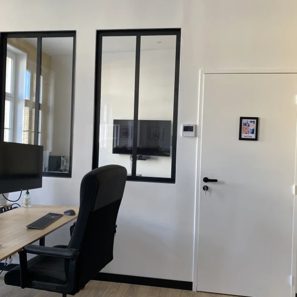 Bureau privé 145 m² 22 postes Location bureau Place Canteloup Bordeaux 33800 - photo 6