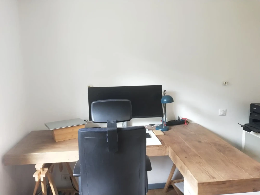 Bureau privé - 21121 - 1 poste - 200€