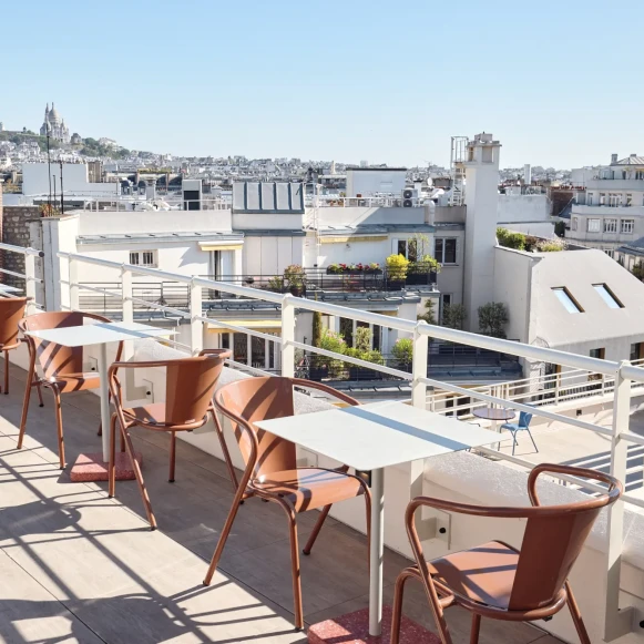 Bureau privé 12 m² 3 postes Coworking Rue Feydeau Paris 75002 - photo 1