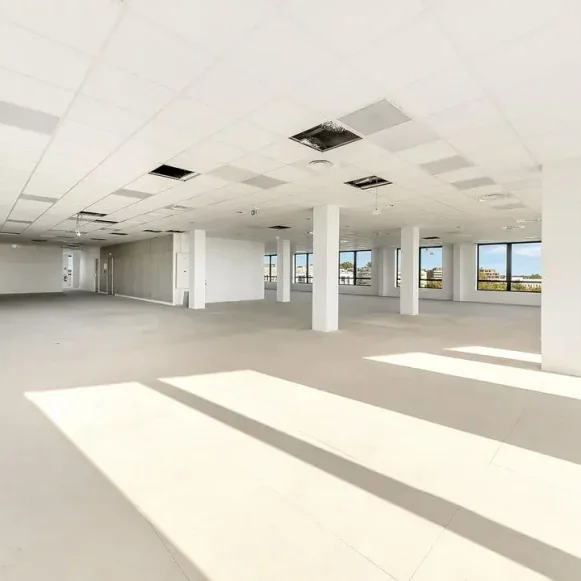 Espace indépendant 1 882 m² 190 postes Location bureau Avenue des Champs Blancs Cesson-Sévigné 35510 - photo 1