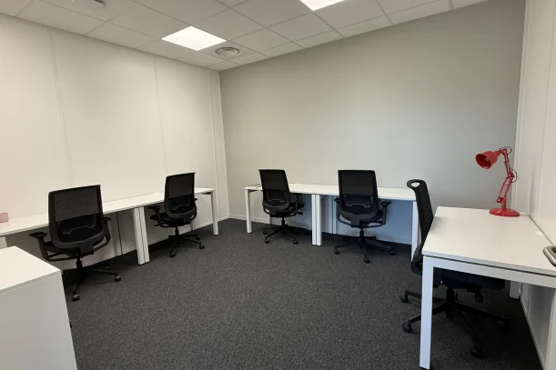 Bureau privé - 01000 - 5 postes - 1068€