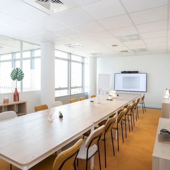 Bureau privé 9 m² 3 postes Coworking Rue Pleyel Saint-Denis 93200 - photo 6