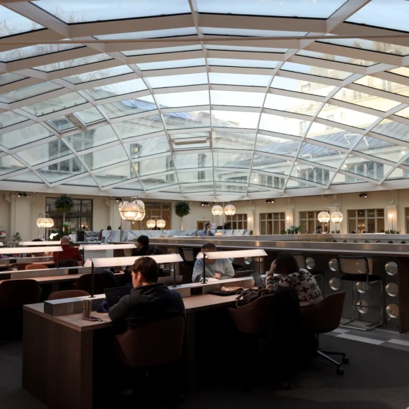 Bureau privé 25 m² 5 postes Coworking Avenue Trudaine Paris 75009 - photo 5