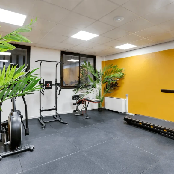 Bureau privé 145 m² 36 postes Location bureau Avenue Pierre 1er de Serbie Paris 75016 - photo 1