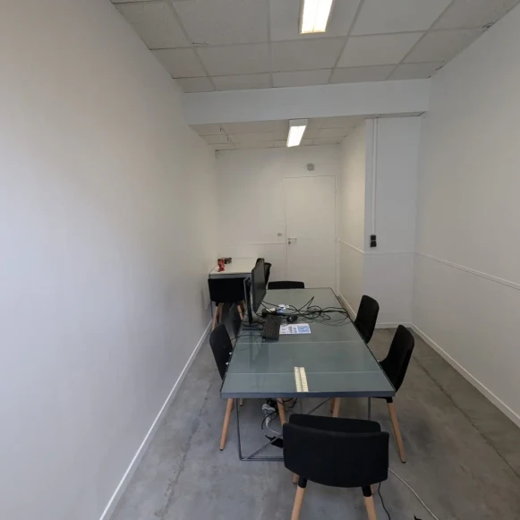 Bureau privé 30 m² 6 postes Location bureau Quai de la Loire Paris 75019 - photo 8