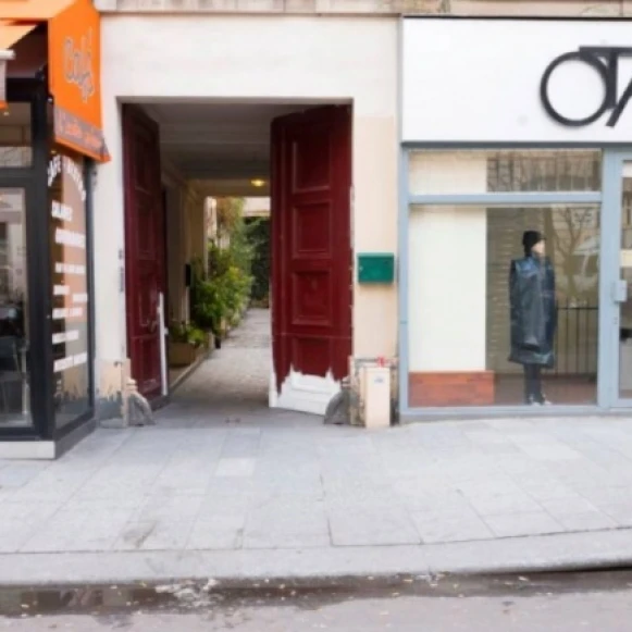 Bureau privé 13 m² 1 poste Coworking Rue Réaumur Paris 75002 - photo 3