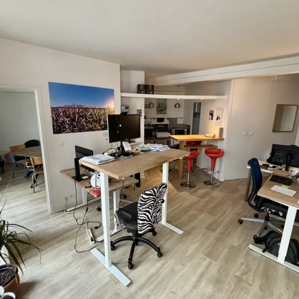Open Space  2 postes Location bureau Rue de Bréa Nantes 44000 - photo 1