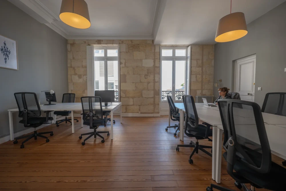 Bureau privé - 33000 - 10 postes - 4500€