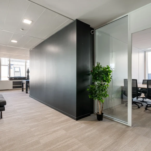 Bureau privé 181 m² 35 postes Location bureau Rue Pablo Neruda Levallois-Perret 92300 - photo 7