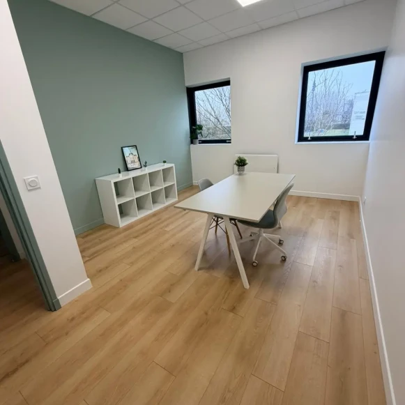 Bureau privé 22 m² 3 postes Coworking Rue Louis Armand Tourcoing 59200 - photo 6
