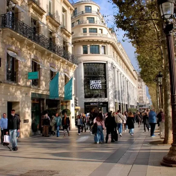 Bureau privé 9 m² 2 postes Location bureau Avenue des Champs-Élysées Paris 75008 - photo 1