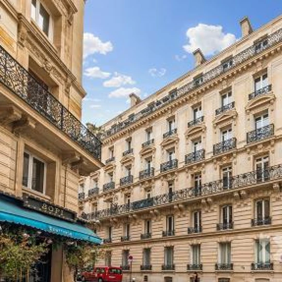 Espace indépendant 222 m² 30 postes Location bureau Rue Jean-Baptiste Pigalle Paris 75009 - photo 4