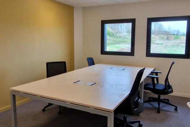 Bureau privé - 72000 - 4 postes - 1250€