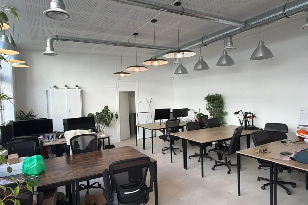 Open Space - 75011 - 6 postes - 350€