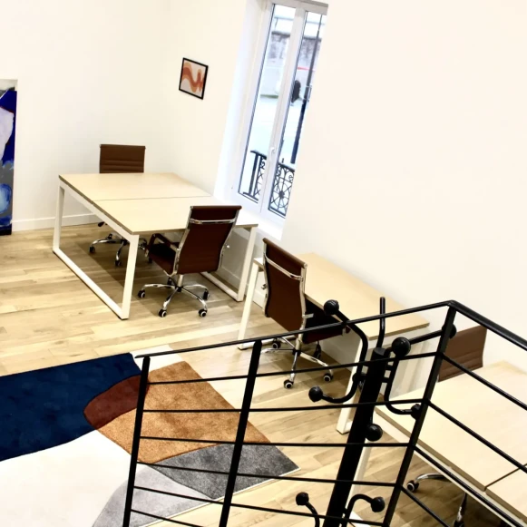 Bureau privé 40 m² 7 postes Location bureau Rue Bichat Paris 75010 - photo 5