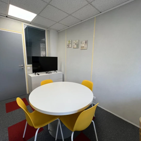 Open Space  4 postes Location bureau Avenue Marceau Courbevoie 92400 - photo 6