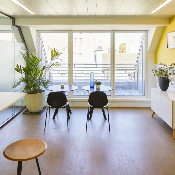 Bureau privé 24 m² 8 postes Coworking Rue Washington Paris 75008 - photo 6