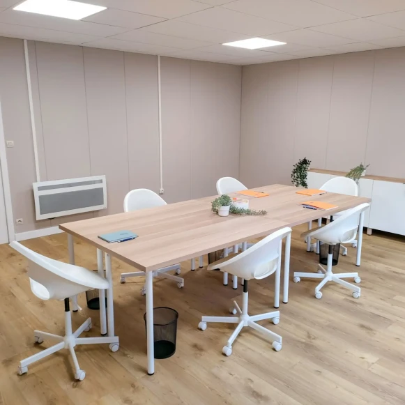 Bureau privé 32 m² 4 postes Coworking Rue du Dronckaert Roncq 59223 - photo 6