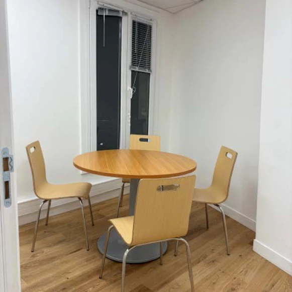 Open Space  5 postes Location bureau Rue Saint Denis Paris 75002 - photo 7