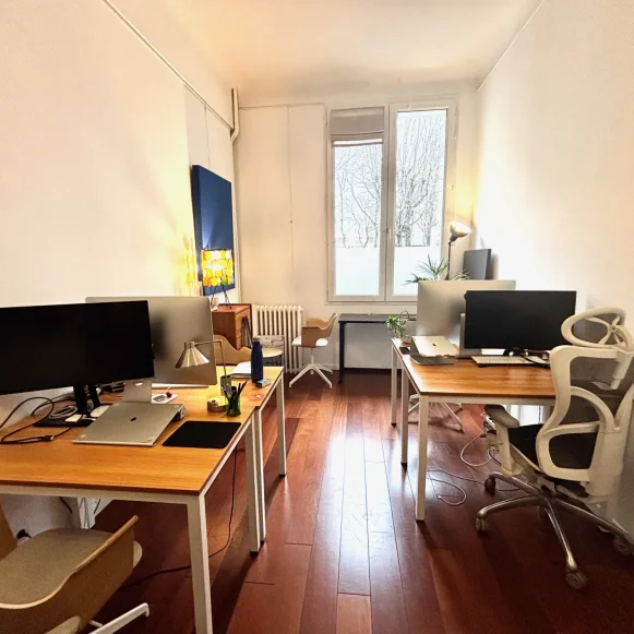 Bureau privé 16 m² 4 postes Location bureau Rue Peclet Paris 75015 - photo 5