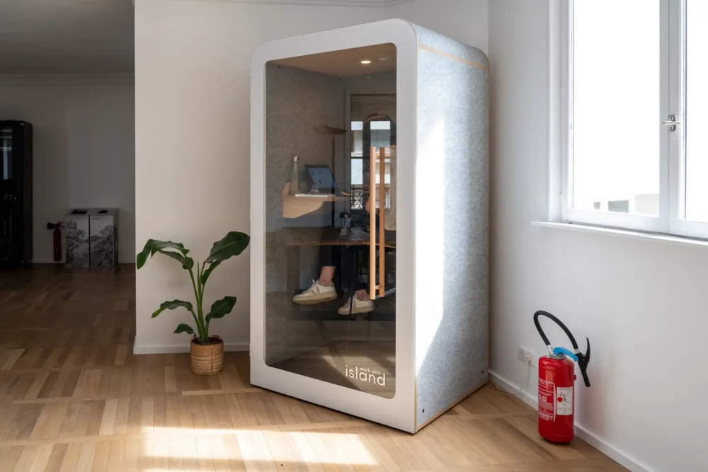 Open Space - 75011 - 8 postes - 500€