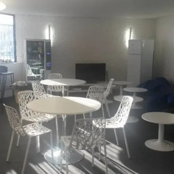 Bureau privé 36 m² 7 postes Coworking Rue Michel Labrousse Toulouse 31100 - photo 3