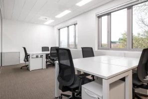 Bureau privé - 95100 - 6 postes - 1084€