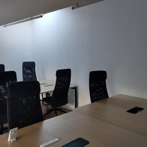 Bureau privé 30 m² 8 postes Location bureau Rue Julien Lacroix Paris 75020 - photo 9