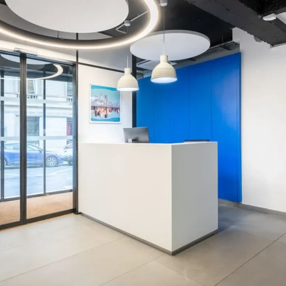 Bureau privé 16 m² 4 postes Coworking Rue Blanche Paris 75009 - photo 8