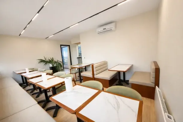 Bureau privé - 69003 - 4 postes - 590€