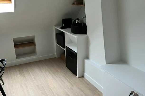 Bureau privé - 75011 - 4 postes - 750€