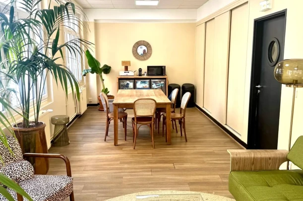 Bureau privé - 75015 - 4 postes - 990€