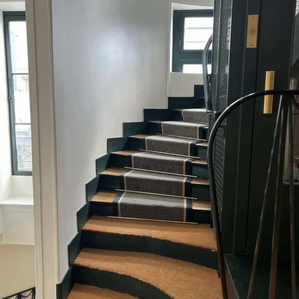 Open Space  1 poste Location bureau Rue d'Amsterdam Paris 75008 - photo 7