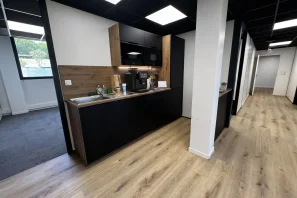Bureau privé - 69800 - 4 postes - 400€