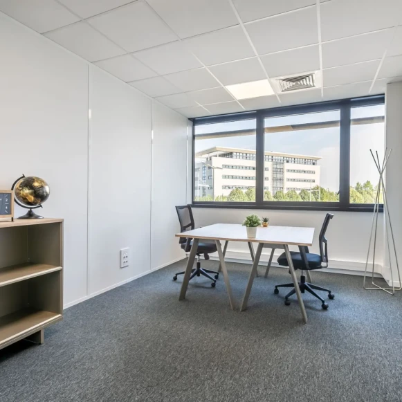 Bureau privé 15 m² 2 postes Coworking Rue de la Haye Schiltigheim 67300 - photo 1