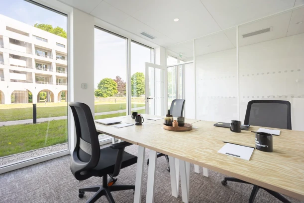 Bureau privé - 59650 - 4 postes - 1120€