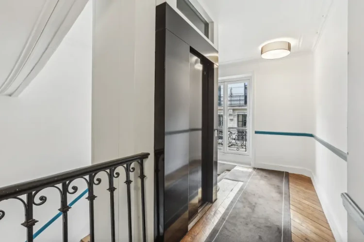 Espace indépendant - 75002 - 16 postes - 10000€