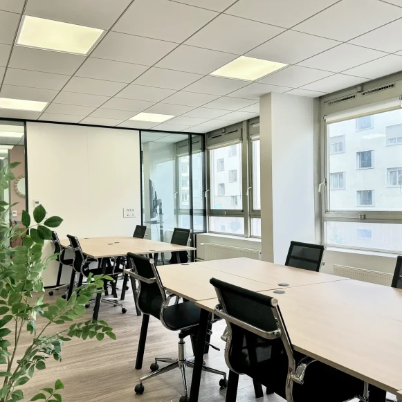 Espace indépendant 305 m² 47 postes Coworking Rue de la Brèche aux Loups Paris 75012 - photo 10