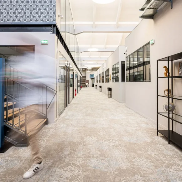 Bureau privé 11 m² 3 postes Coworking Avenue Thiers Nice 06000 - photo 4