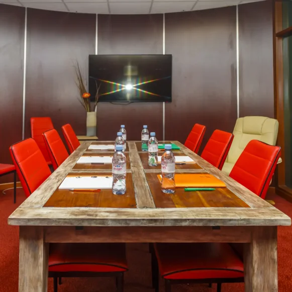Bureau privé 15 m² 2 postes Coworking Avenue du Général de Gaulle Thonon-les-Bains 74200 - photo 2