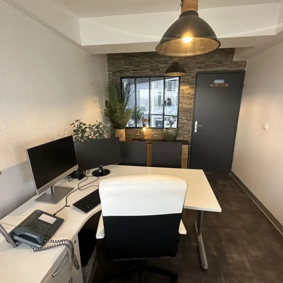 Bureau privé 10 m² 1 poste Coworking Rue Marconi Metz 57070 - photo 1