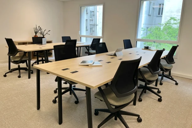 Bureau privé - 75018 - 10 postes - 4778€
