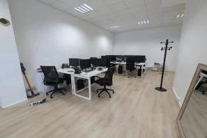 Espace indépendant - 75019 - 40 postes - 5800€