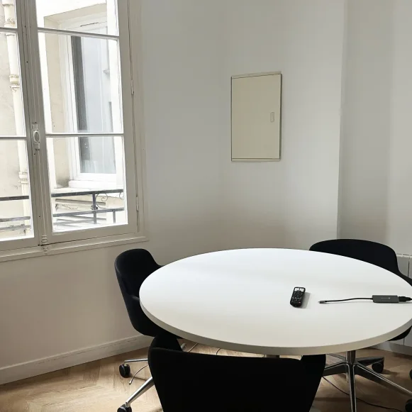 Espace indépendant 125 m² 24 postes Location bureau Rue du Caire Paris 75002 - photo 1