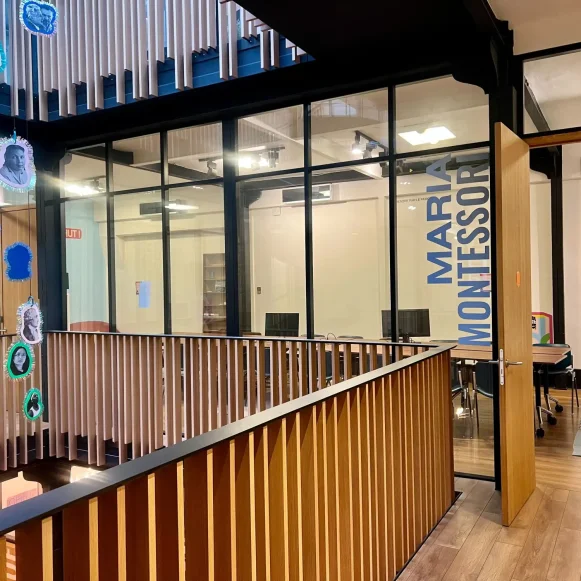 Bureau privé 200 m² 35 postes Coworking Rue du Faubourg Saint-Martin Paris 75010 - photo 2