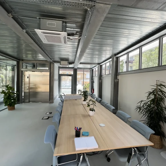 Bureau privé 45 m² 15 postes Coworking Rue de Croulebarbe Paris 75013 - photo 10