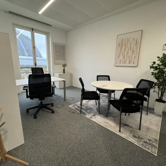 Espace indépendant 1 000 m² 250 postes Location bureau Rue du Louvre Paris 75001 - photo 1