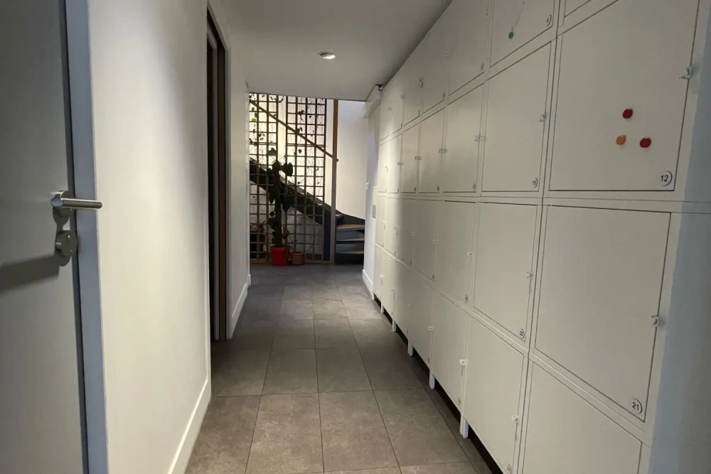 Open Space - 69007 - 30 postes - 350€
