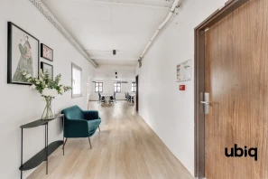 Espace indépendant - 75002 - 21 postes - 9900€