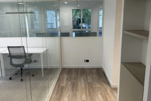 Open Space - 06000 - 18 postes - 350€